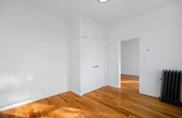 1715 East 8th Street Gallery 2