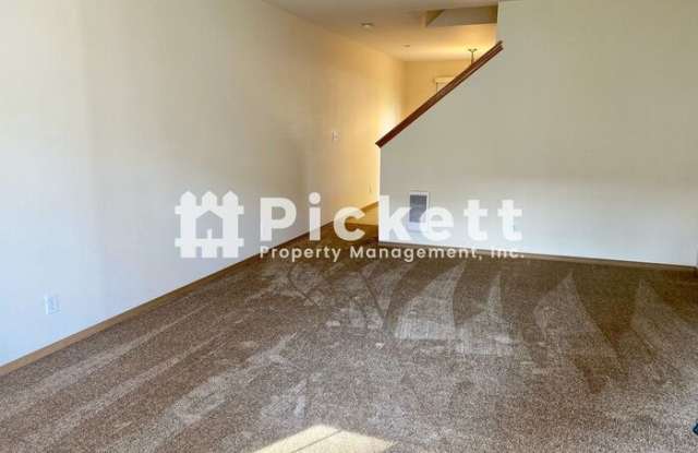 678 Northpark Lane Gallery 3