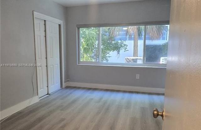 9200 E Bay Harbor Dr photos photos