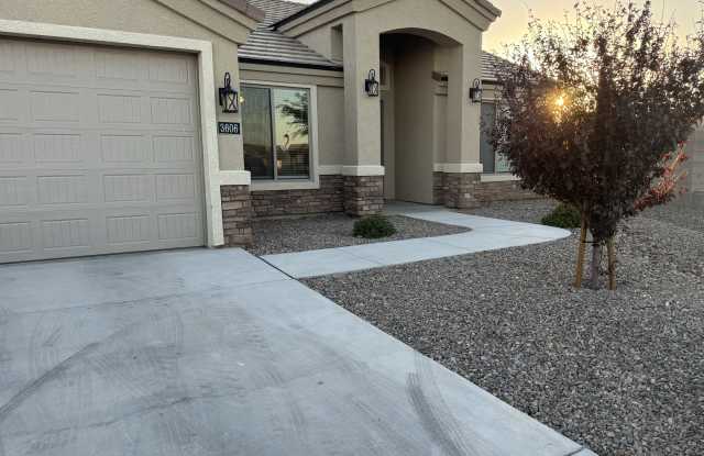 3606 Spur Cross Avenue - 3606 Spur Cross Avenue, Kingman, AZ 86401