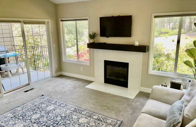 Beautifully Updated Mt. Park Condo Located in Lake Oswego is A Must See! photos photos