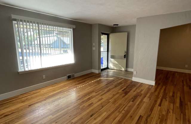8921 East Broadway Avenue Gallery 2