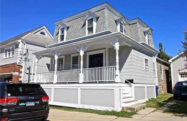 700 Thames Street photos photos