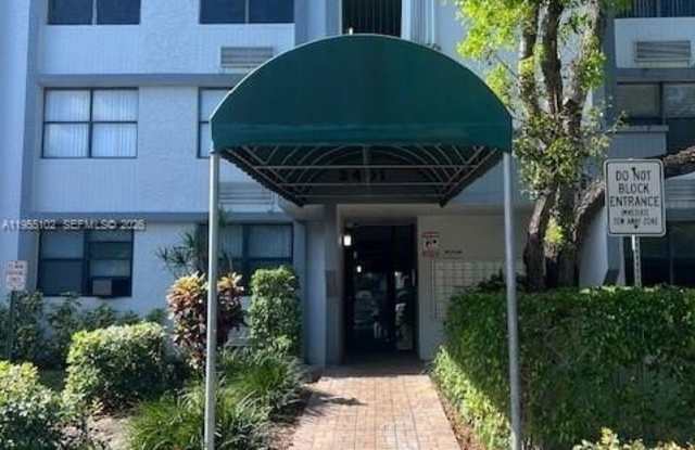 2401 Riverside Dr photos photos