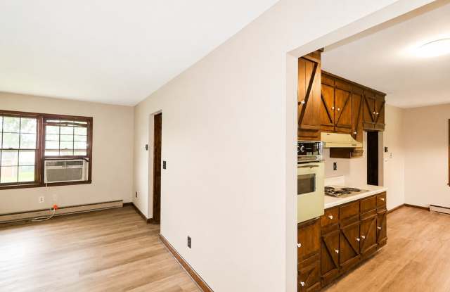 First Month Free! Freshly Renovated & Move-In Ready! Gallery 4