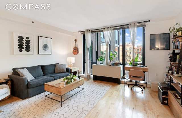1595 Lexington Avenue photos photos
