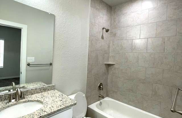 21518 JAMES CHARLES Gallery 2