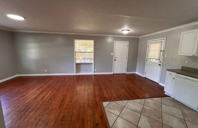 3BR/ 2BA- now available Gallery 3