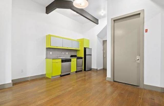 238 Central Avenue - 238 Central Avenue, Brooklyn, NY 11221