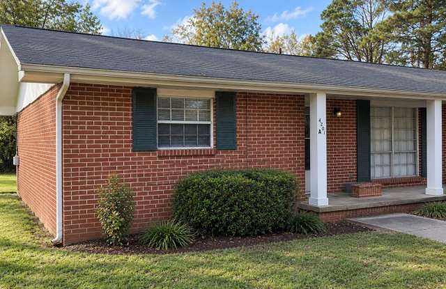MINUTES FROM VOLKSWAGEN, AMAZON & ENTERPRISE SOUTH! Move in Specials!! Gallery 3