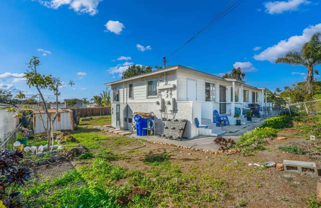 San Diego Linda Vista /Clairemont Area May  FREE  Modern 2-Bed/1-Bath Home with Laundry, Yard, and More Await! photos photos