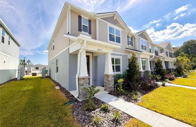 10019 GAZEBO Alley Gallery 1