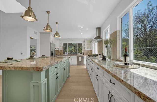 22740 Liberty Bell Road Gallery 3