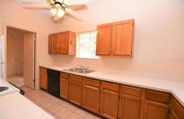 1728 TERRY CIRCLE NE Gallery 4
