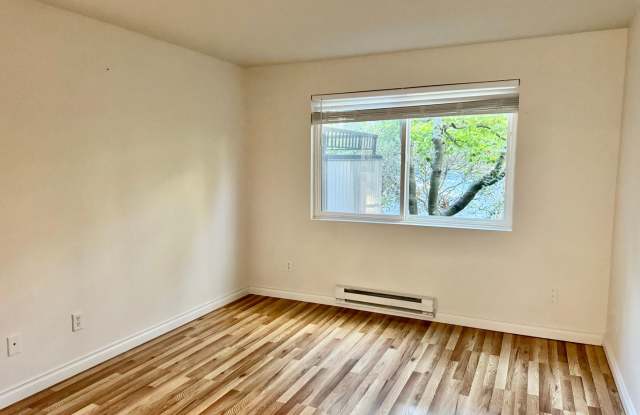 Kirkland Condo Gallery 4