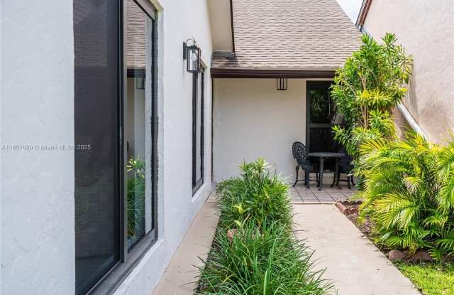 7106 SW 103rd Pl photos photos