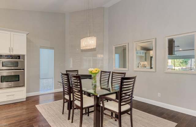 6218 E WALTANN Lane Gallery 3