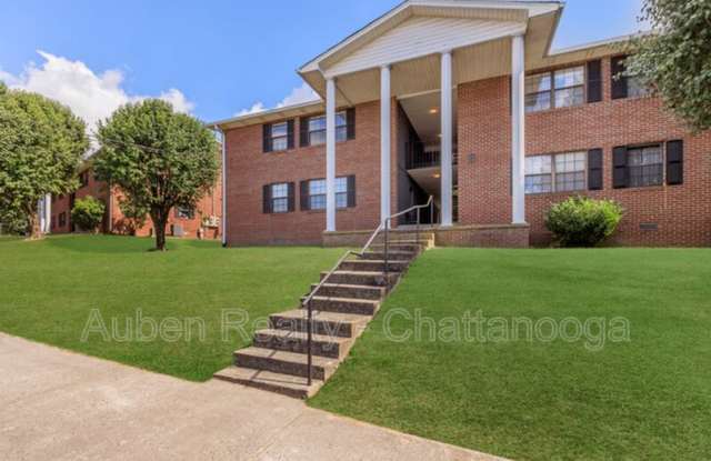 104 S Ridge Dr - 104 South Ridge Drive, Woodbury, TN 37190