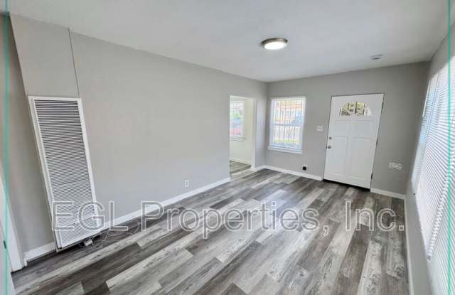 3039 S. Bronson photos photos