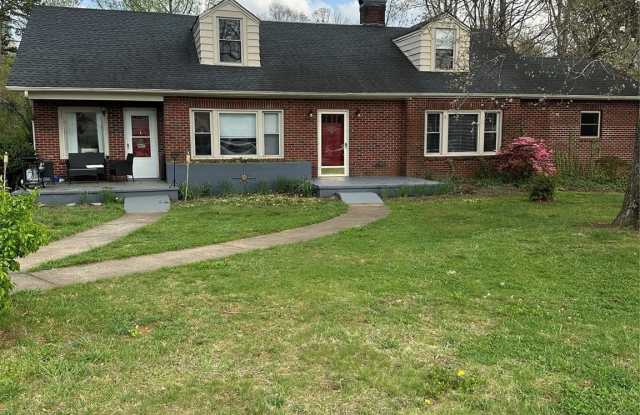 2724-a Northwest Boulevard photos photos