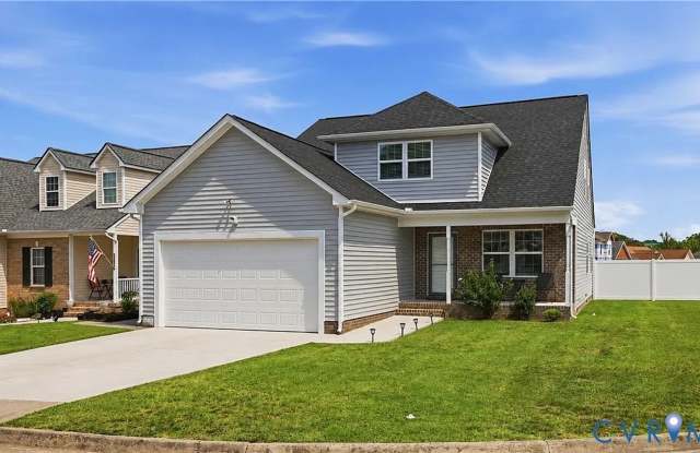 Like-New Living Gallery 1