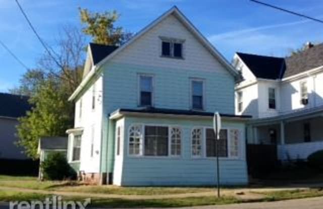 300 Vesper St - 300 Vesper Street, Ashland, OH 44805
