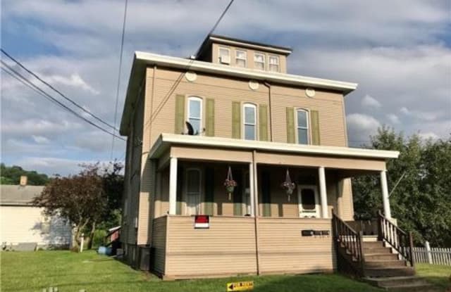 1400 Main Street - 1400 Main Street, Wellsburg, WV 26070
