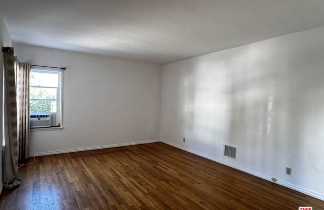 1242 Edris Dr Gallery 4