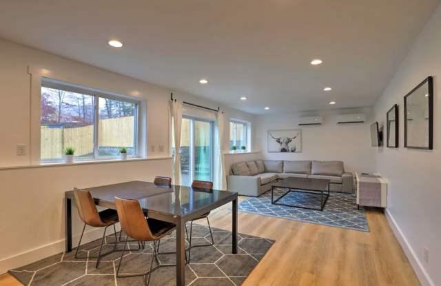 Black Mountain Furnished Lower Level Apartment photos photos