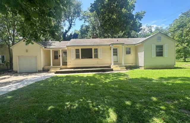3-Bedroom Home Near Phelps Grove Park! photos photos