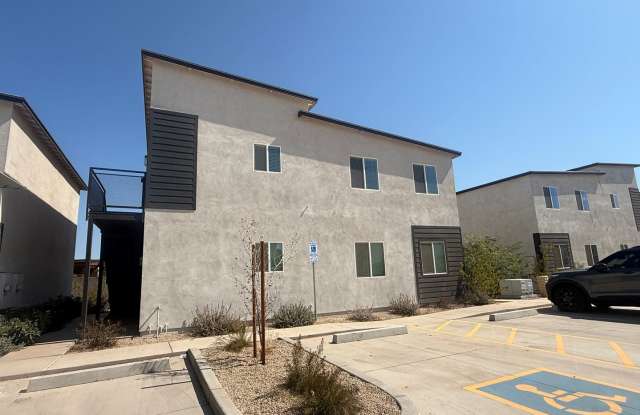 Newer Condo Built 2025, 3 bed, 2 bath, Vinyl wood floors, White cabinets, Quartz Counter tops photos photos