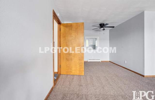 3330 Arlington Ave Gallery 2