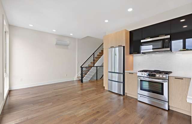 250 VAN HORNE ST Gallery 2