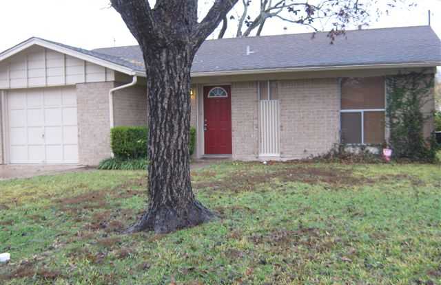 1404 Gilmore St - 1404 Gilmore Street, Taylor, TX 76574
