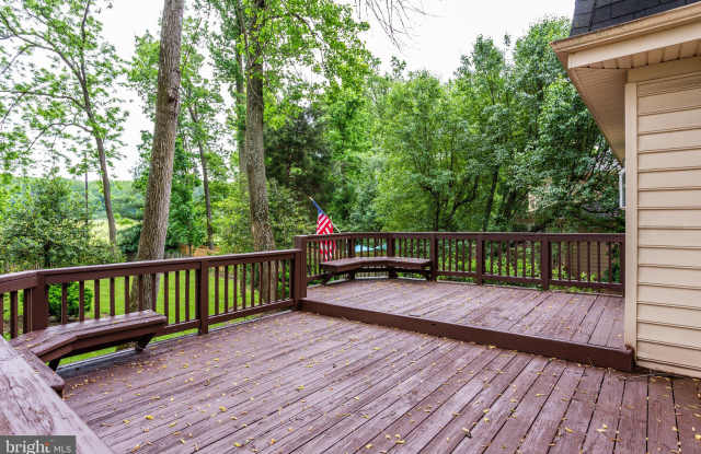 7217 GREENTREE ROAD Gallery 2