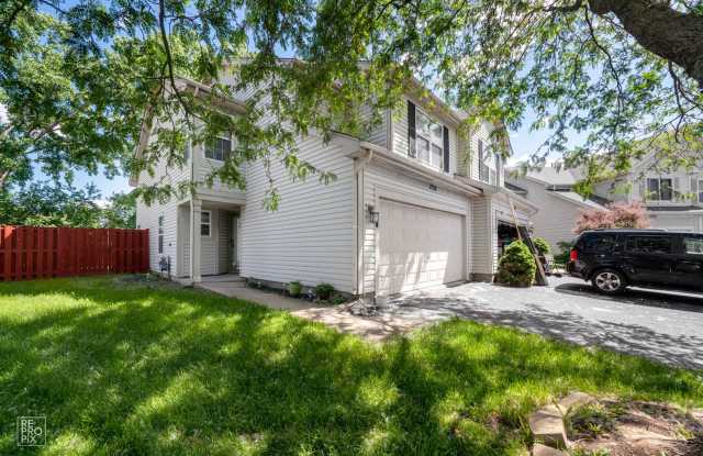 2 Bedroom Townhome in Lakewood Village in Mundelein! photos photos
