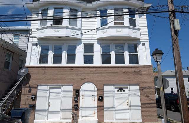 513 N Indiana Ave photos photos