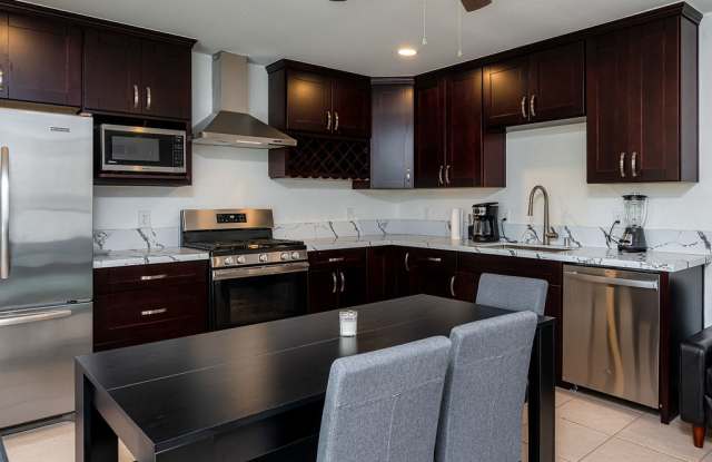 134 Tropicana Dr photos photos