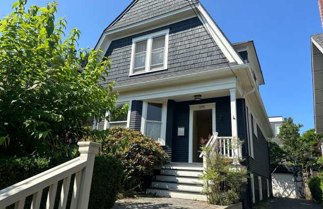 North Capitol Hill Home - 2215 Federal Avenue East, Seattle, WA 98102