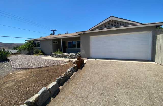 3 Bedroom, 2 Bathroom Single Story House in the Heart of Santee! photos photos