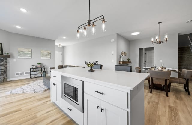 7333 Kalland Cir NE Gallery 2