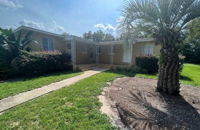 Pensacola - Warrington - 1 Bedroom, 1 Bathroom - 205 Holmes Drive, Warrington, FL 32507