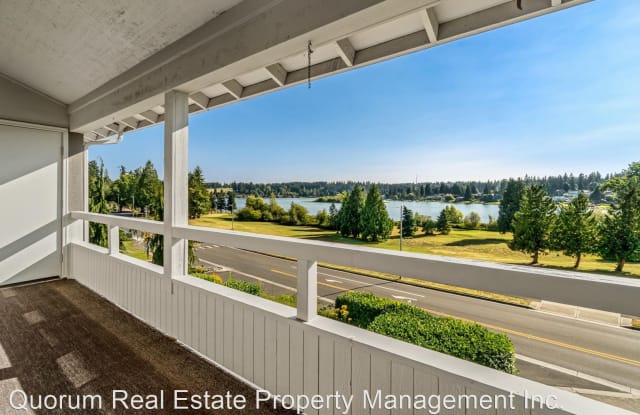 23501 Lakeview Dr #D305 - 23501 Lakeview Drive, Mountlake Terrace, WA 98043