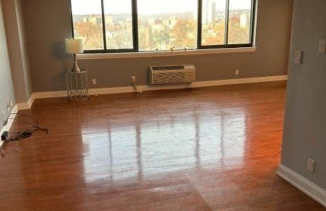 60 Parkway Dr Gallery 2