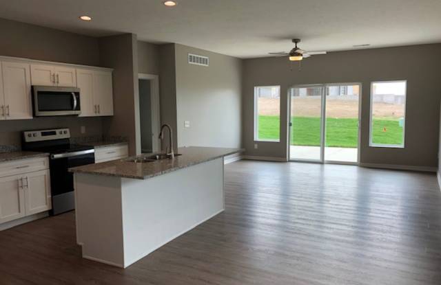 5033 W Stampede Gallery 4