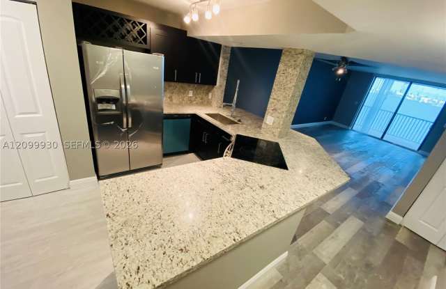 117 Lake Emerald Dr Gallery 3