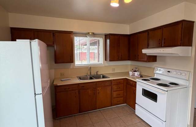 2 Bedroom, 1 Bath Duplex – $1095/Month photos photos