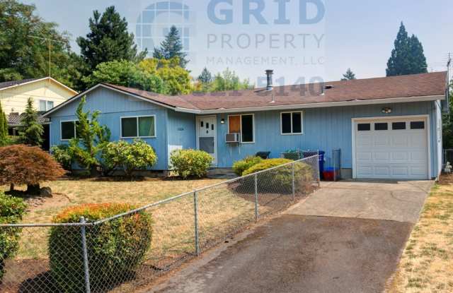 3 Bedroom Ranch in Milwaukie - 16554 Southeast Gordon Court, Jennings Lodge, OR 97267