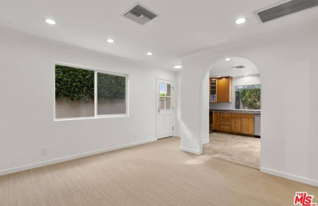 704 1/2 Westbourne Dr Gallery 3