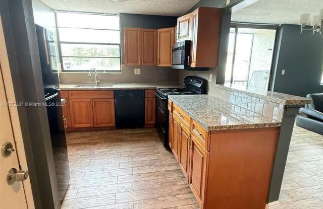 1798 NW 55th Ave photos photos